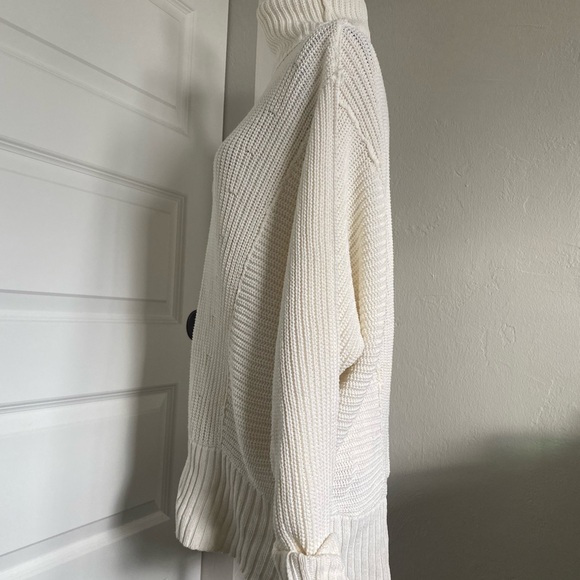Free People Oversized Chunky Knit White Turtleneck Sweater - Picture 9 of 9